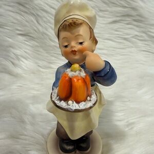 Vintage Hummel Goebel Baker Figurine Boy Chef with Pastry 128 Collectible
